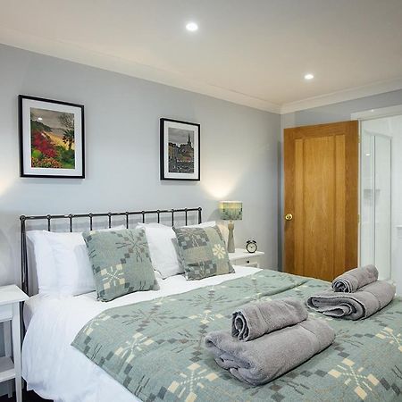 The Townhouse Hotell Tenby Exteriör bild