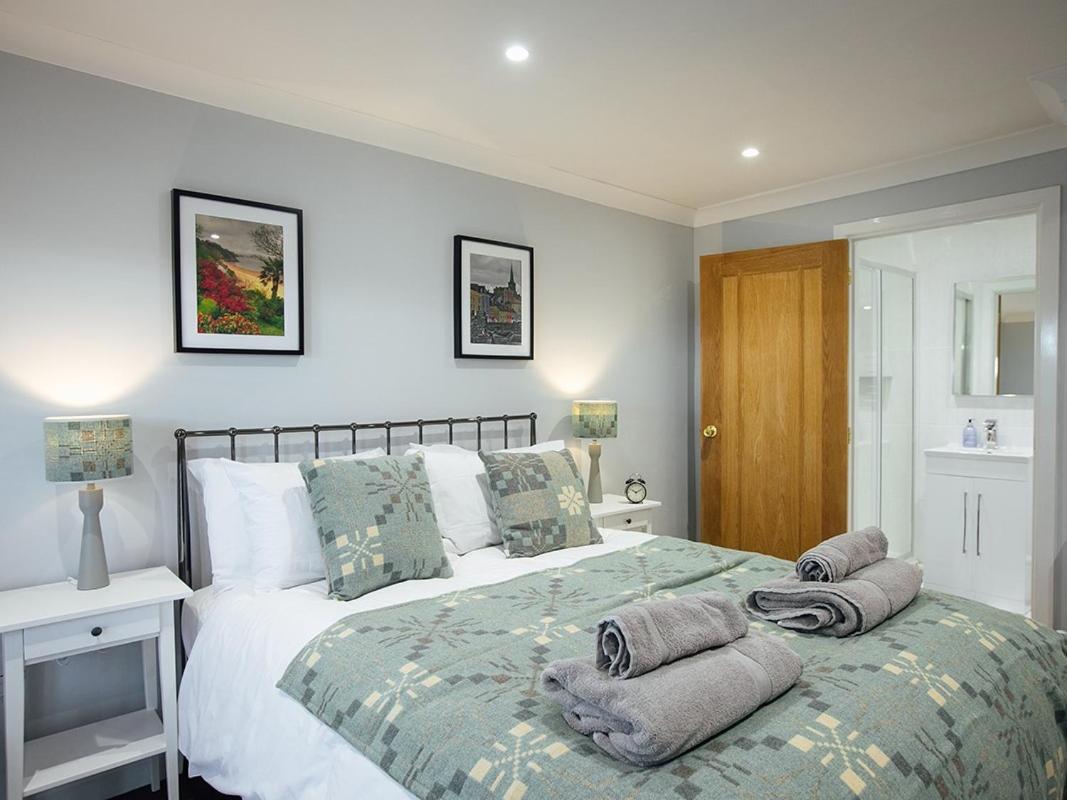The Townhouse Hotell Tenby Exteriör bild