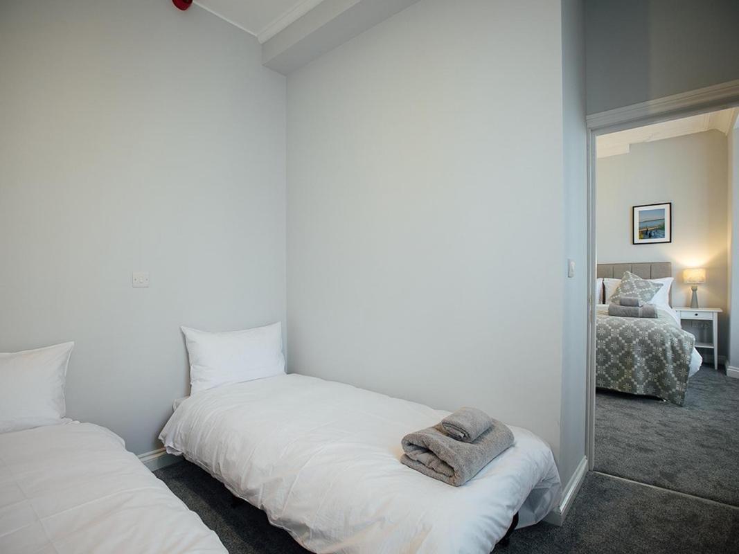 The Townhouse Hotell Tenby Rum bild